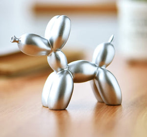 silver balloon dog